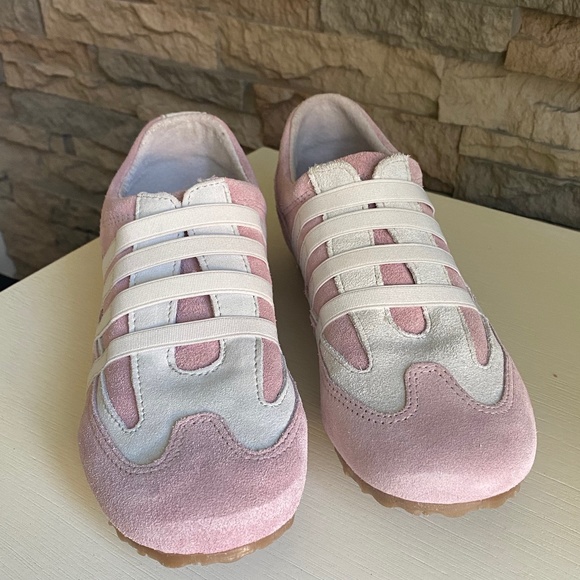 New Women's Pink Suede Sneakers - Picture 2 of 2
